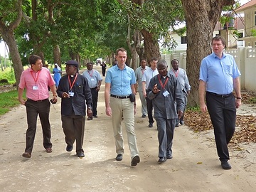 Die Bischofskonferenz Tansanias und missio Aachen während der gemeinsamen Vorbereitungskonferenz für den Monat der Weltmission 2015 in Bagamoyo.
