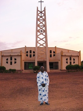 Mali, Kirche mit Glockenturm