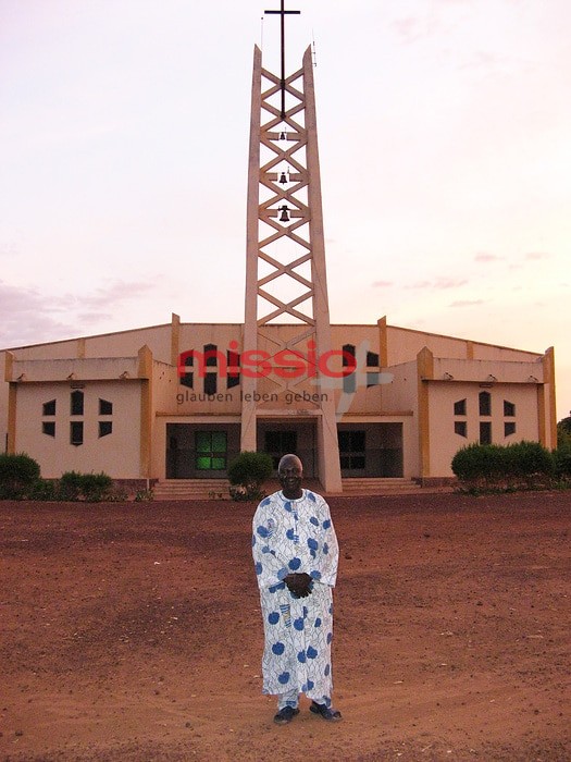 MI_29247 Mali, Kirche mit Glockenturm